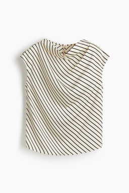Blusa de sat?n con manga japonesa