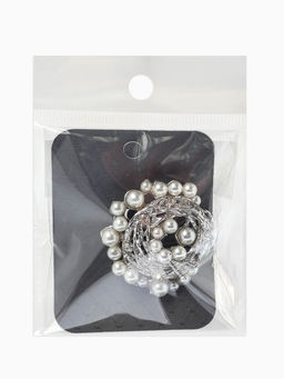 Брошь «Жемчуг», гнездо, цвет белый в серебре