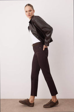 Koyu Mavi Yuksek Bel Comfort Esnek YENI Mom Jeans TWOAW26JE00026 - Trendyolmilla фото 8