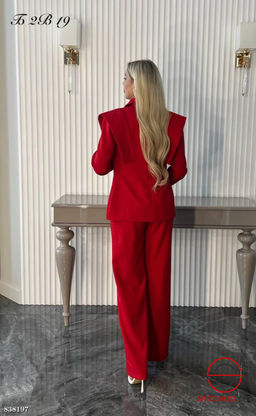 Костюм двойка (пиджак и штаны)