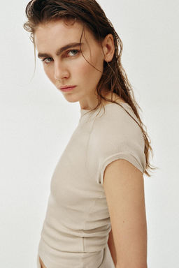 CAMISETA EFECTO LAVADO MANGA RANGL?N / Beige - Zara фото 4