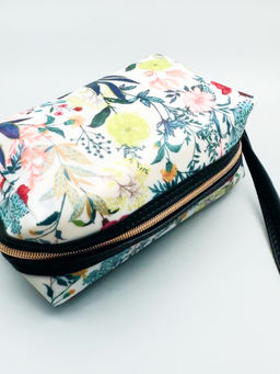 Sunflower Косметичка-пенал женская непромокаемая 1605, разноцветные цветы и травы фото 4