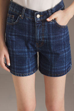 TRENDYOLMILLA Mavi Yuksek Bel Ekose Desenli Denim Sort TWOSS25SR00142  фото 4