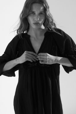 Vestido t?nica con inserciones de encaje - H&m фото 5