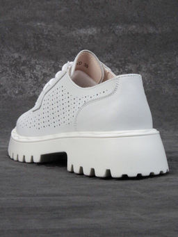 03-HY8-2D WHITE Полуботинки женские (натуральная кожа)