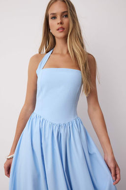 Sar? Boyundan Bagl? Etegi Genis Poplin Maxi Dokuma Elbise TWOSS25EL00881 - Trendyolmilla фото 2