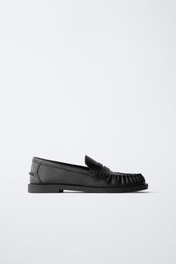 LEATHER LOAFERS