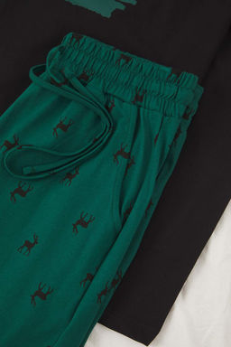 Zumrut Yesili Geyik Bask?l? Regular Fit Orme Pijama Tak?m? TMNAW25PT00040