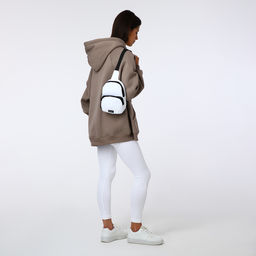 Сумка-слинг на молнии TEXTURA, наружный карман, белая