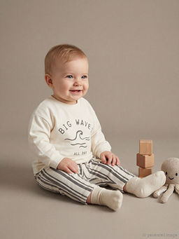 Bask?l? Erkek Bebek Ti??rt ve Pantolon