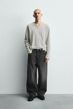 RELAXED FIT JEANS