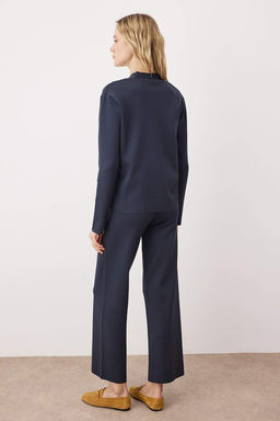 Lacivert V Yaka Dugme Detayl? H?rka-Pantolon Triko Alt - Ust Tak?m TWOAW26AU00045 - Trendyolmilla фото 4