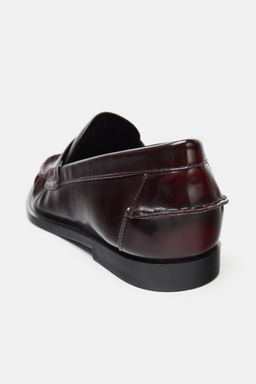 PATENT EFFECT LOAFERS - Zara фото 5