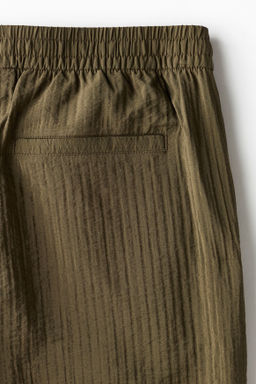Pantal?n corto texturizado Relaxed Fit - H&m фото 10