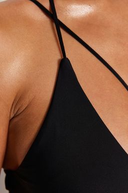 Siyah V Yaka Biyeli Normal Paca Mayo TBESS23MA00326