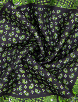 Зеленый платок - Cacharel фото 3