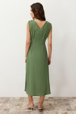 TRENDYOLMILLA Siyah Dugmeli Kolsuz Midi Dokuma Gomlek Elbise TWOSS24EL00442 фото 6