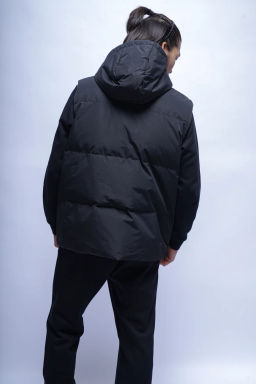 Жилет пуховый Черный