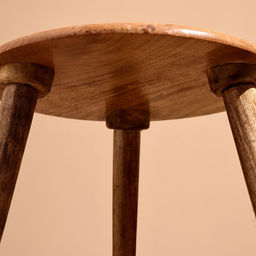 Столик кофейный, 45×45×50 см, манговое дерево, инкрустирован костью