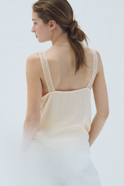 Top con jaretas e inserciones de encaje - H&m фото 4