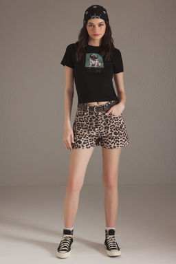 TRENDYOLMILLA Siyah Fiyonk Detayl? Bask?l? Fitted/Vucuda Oturan Orme T-Shirt TWOSS25TS00113  фото 2