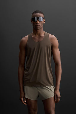 LIGHTWEIGHT TECHNICAL TANK TOP - Zara фото 22