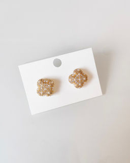 Стильные серьги