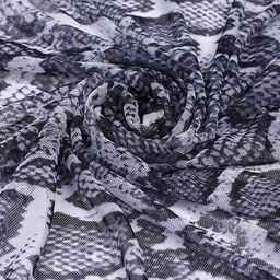 Сетка эластичная арт.TBY.SZ025816 100г/м? принт Питон ш.160см, цв.белый+черный уп.3м