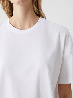 Bisiklet Yaka Oversize Kad?n Ti??rt