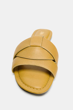 SANDALIAS PLANA PIEL CRUZADA / Mostaza