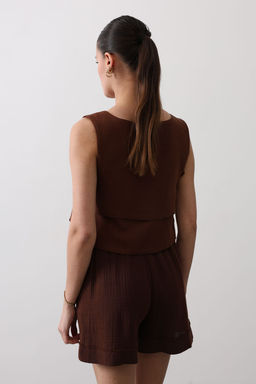Trendyolmilla Kahverengi Bisiklet Yaka Yandan Baglama Detayl? Crop Dokuma Bluz TWOSS25BZ00166