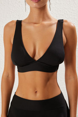 TRENDYOLMILLA Ekru Ucgen Dokulu Bikini Ustu TBESS22BU0017  фото 14