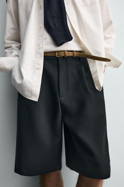 BERMUDA FLUIDA PLIEGUES / Negro