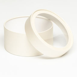 Подарочная коробка Крема кремовая, завальцованная с окном, 21 х 11 см