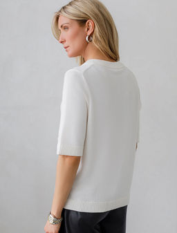 D39.348 Джемпер женский натуральный белый