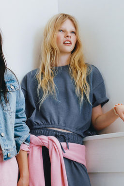 CONJUNTO CAMISETA LAZOS Y PANTAL?N JOGGER / Azul medio