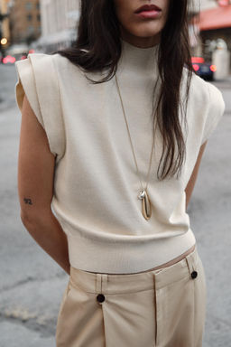 PLAIN KNIT TOP WITH PADDED SHOULDERS - Zara фото 11