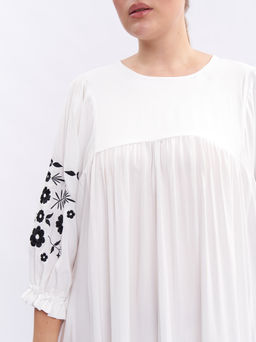 Платье А-силуэта с вышивкой PP29104WHT04 - Артесса фото 5