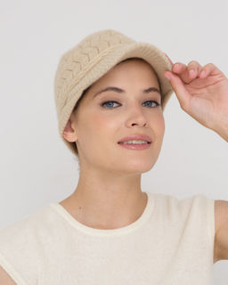 Шапка из кашемира 04142 бежевая