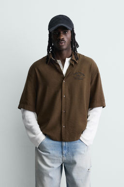 CAMISA FLUIDA BORDADO / Marr?n