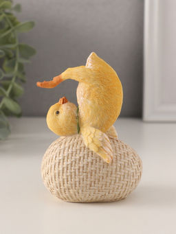 Фигурка полистоун Цыплёнок на яйце: йога, 7.5?5.5?11 см