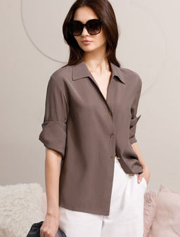 Блузка Vilatte с широкими манжетами, кофейная, из вискозы с лиоцеллом