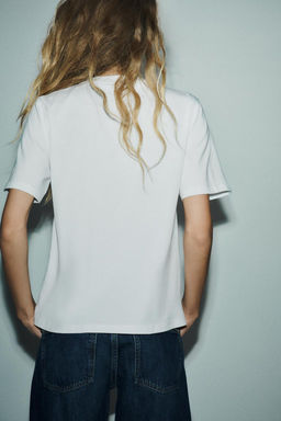 T-SHIRT WITH CONTRAST BOW - Zara фото 4
