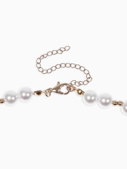 Кулон на жемчужных бусах "Ракушка", цвет белый в золоте