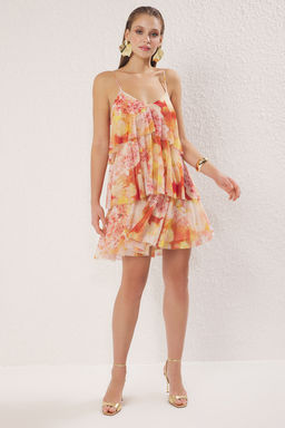 TRENDYOLMILLA Cok Renkli Astarl? A-Kesim Cicek Desenli Orme Tul K?sa S?k Abiye Elbise TPRSS23EL00144 фото 10