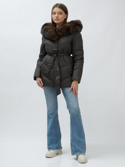 с МЕХОМ ПЕСЕЦ ПРЕМИУМ класса Полупальто зимние темно-коричневого цвета - Mtforce фото 2