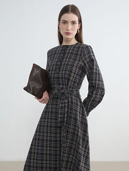 Hakim Yaka Ekose Ku?akl? Elbise