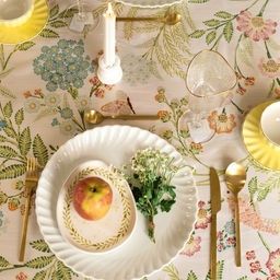 Скатерть Доляна. Летние цветы 145?220 см, 100% п/э