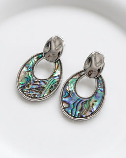 Стильные серьги