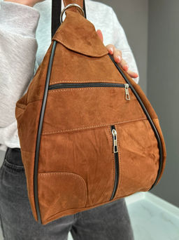 Сумка-рюкзак женская из телячьей кожи